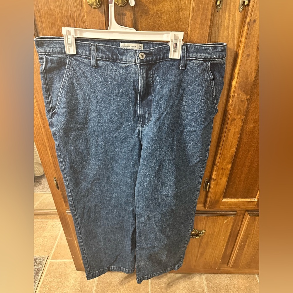 Classic Women’s Dark Blue Denim Jeans in 34short